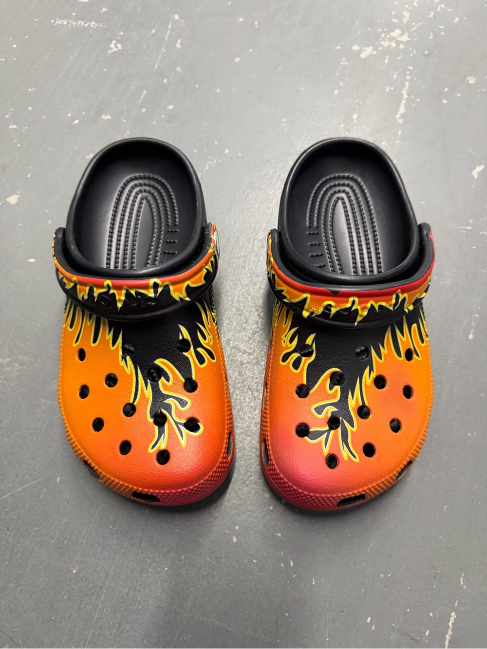 crocs classic flames clog men 5 women 7